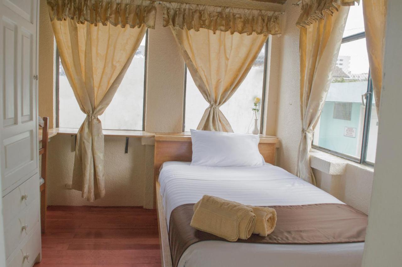 Hostal Loro Verde Quito Kültér fotó