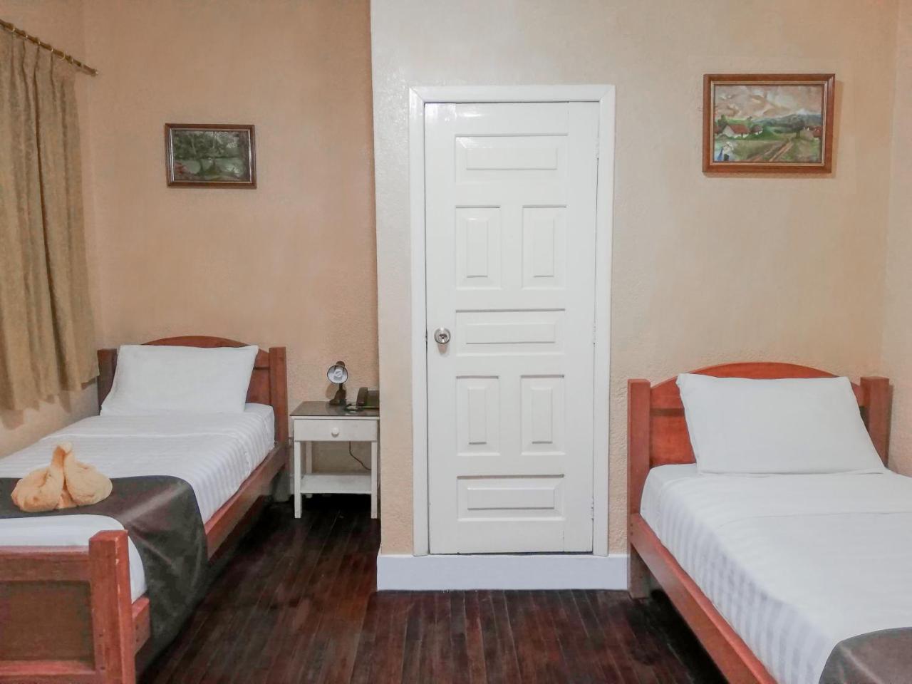 Hostal Loro Verde Quito Kültér fotó