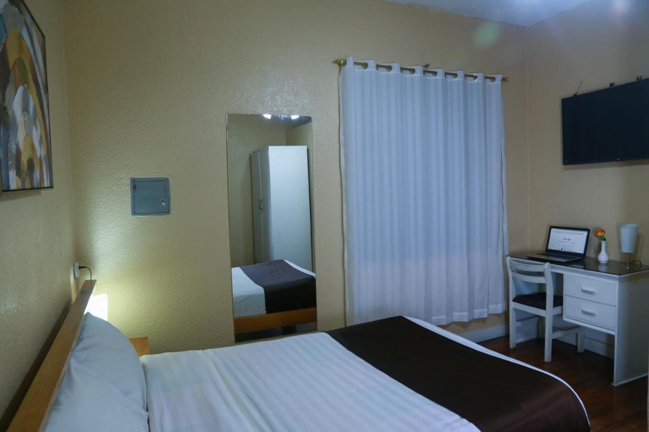 Hostal Loro Verde Quito Kültér fotó